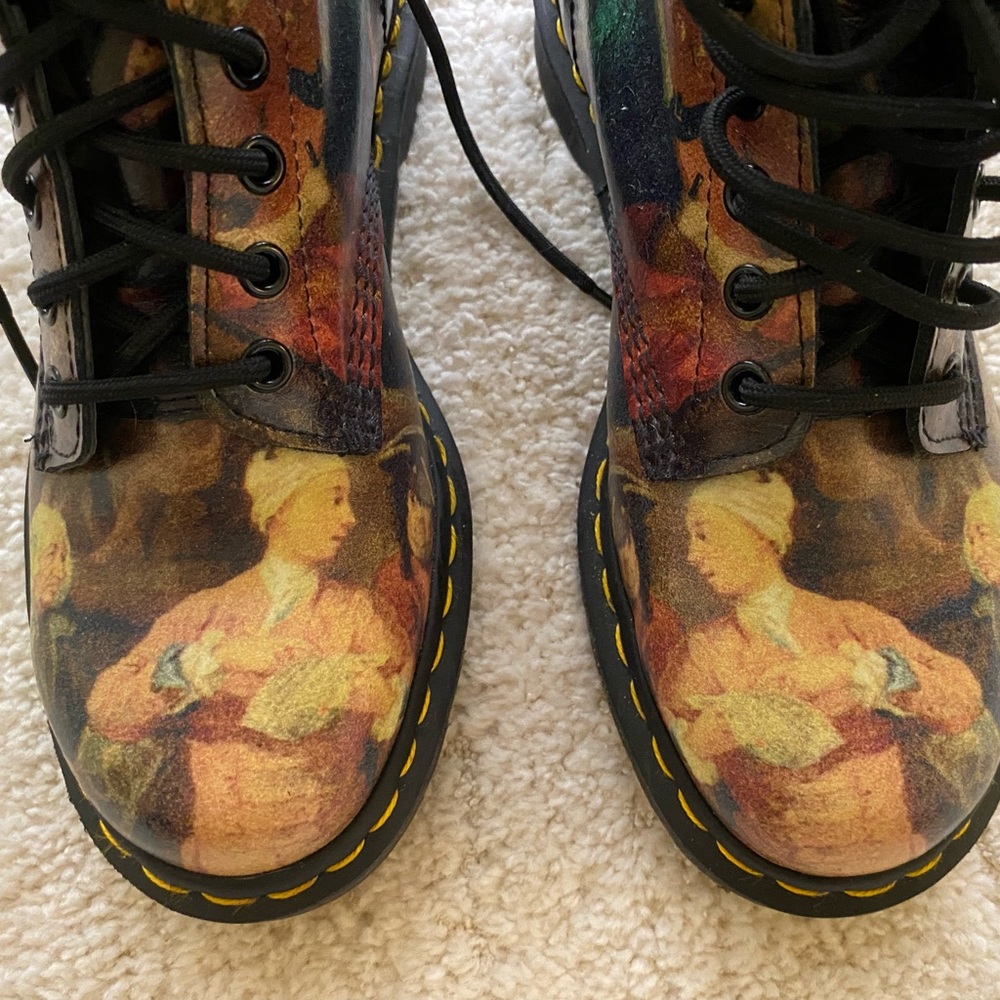Dr. Martens Renaissance boots. Size US 7. Worn once and in great condition.